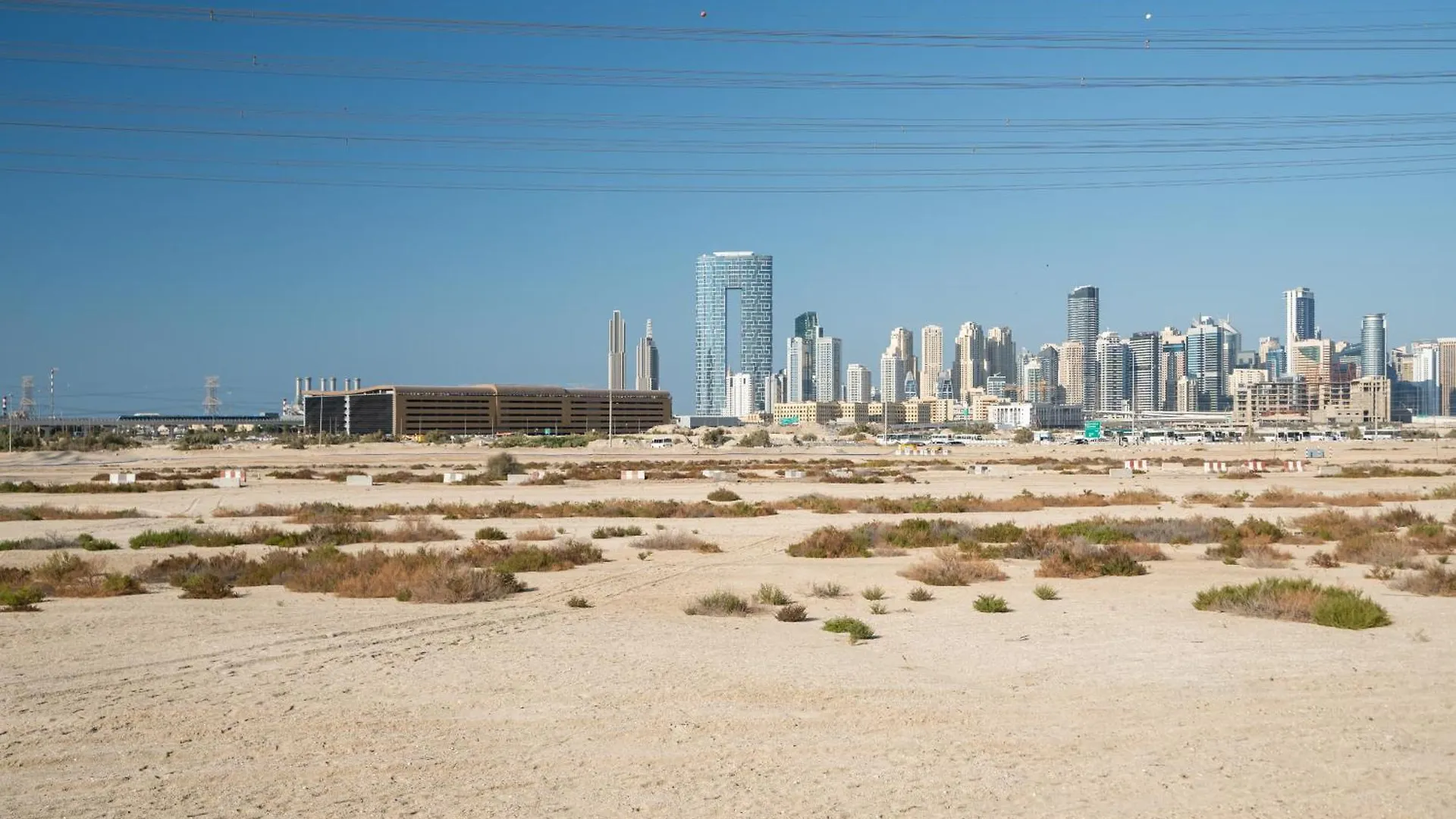 Apartment Chic Studio Near Discovery Gardens Attractions Dubai