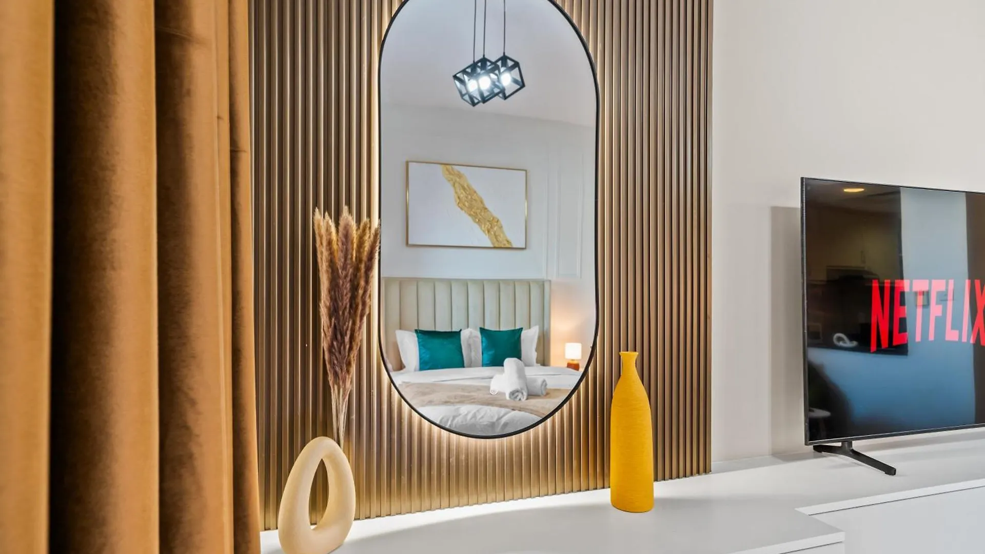 Chic Studio Near Discovery Gardens Attractions Dubai